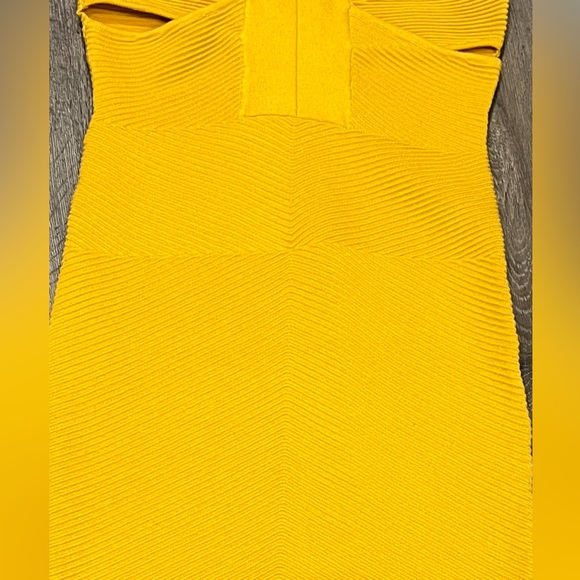 BCBGMaxazria Merigold Abigail Halter Midi Dress - Picture 7 of 10